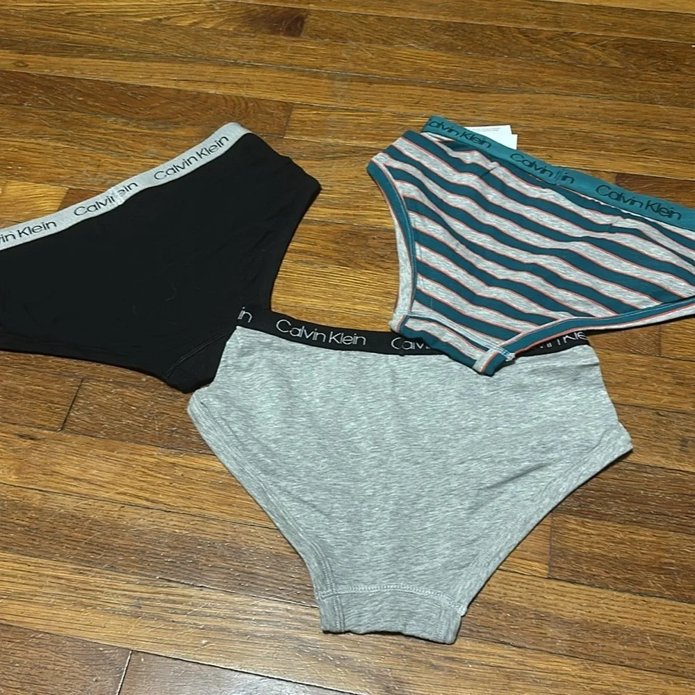Calvin Klein Boys Underwear, Briefs, Set of Three, Sz L (12/14), NWT